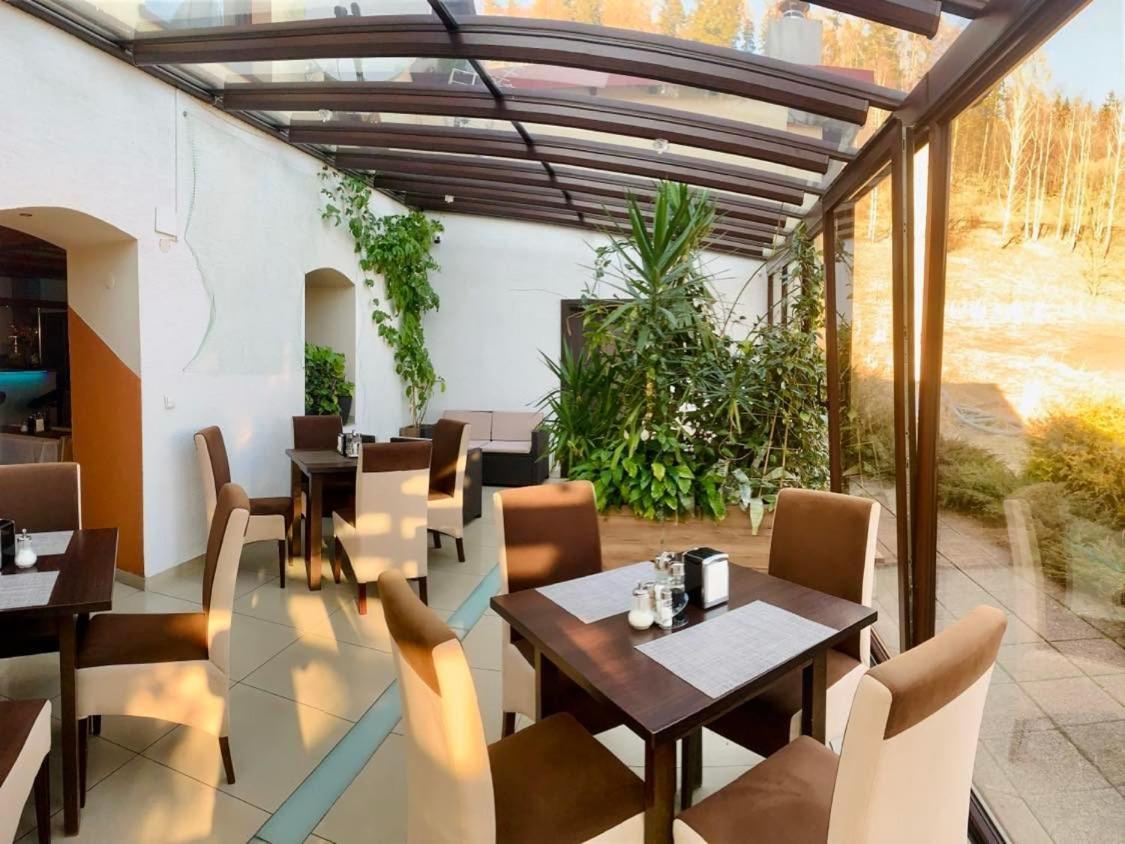 Restauracja Ibiza Aparthotel Ludwikowice Kłodzkie Εξωτερικό φωτογραφία